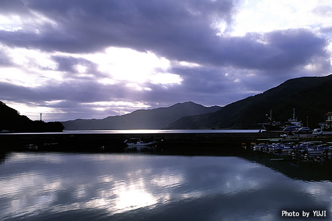 瀬戸内町焼内湾の夕景