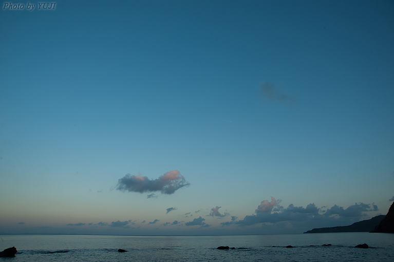 朝日 日の出 暁 朝焼け雲